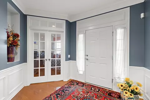 Entry Way - Undisclosed, Elgin, IL 60124 photo 1 of 2