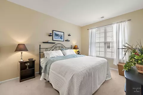Bedroom - Undisclosed, Elgin, IL 60124 photo 1 of 3