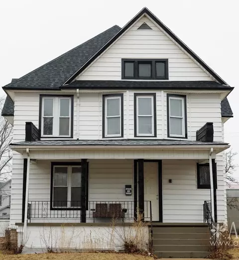 139 S Greenwood Ave, Kankakee, IL 60901