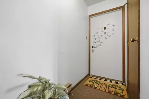 Entry Way - 1600 Northbrook #B9, Normal, IL 61761 photo 2 of 2