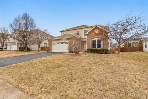 10780 Santa Fe Trl, Huntley, IL 60142