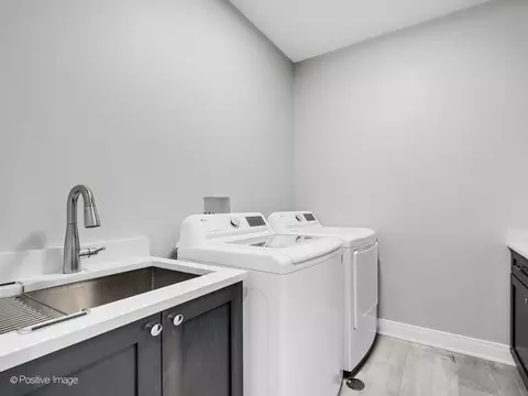 911 Echo Ln, Glenview, IL 60025 photo 31