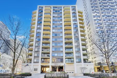 1450 N Astor St #9C, Chicago, IL 60610