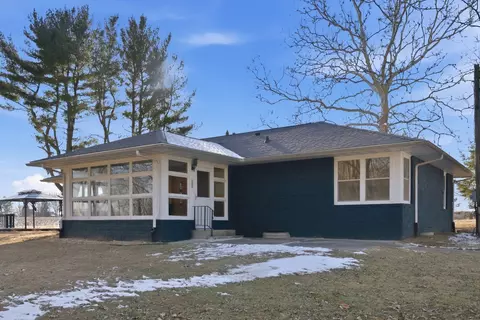 1834 Wolverine Rd, Dixon, IL 61021