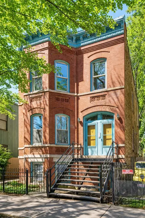 1236 N Marion Ct, Chicago, IL 60622
