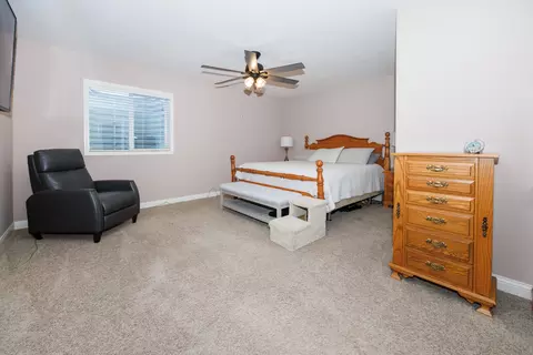 Bedroom - 2709 Piney Run, Bloomington, IL 61705 photo 11 of 12