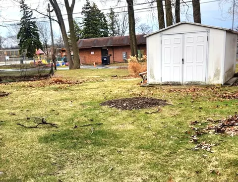 Exterior - 17322 Forestway Dr, East Hazel Crest, IL 60429 photo 3 of 6