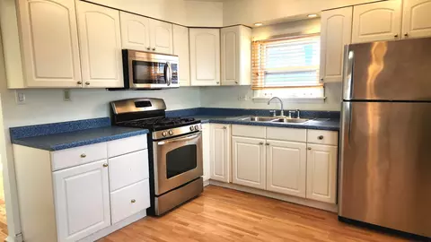 Kitchen - 17322 Forestway Dr, East Hazel Crest, IL 60429 photo 2 of 3