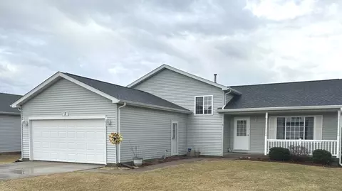 5 Emily Dr, Spring Valley, IL 61362