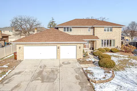 8314 Heather Ln, Tinley Park, IL 60477