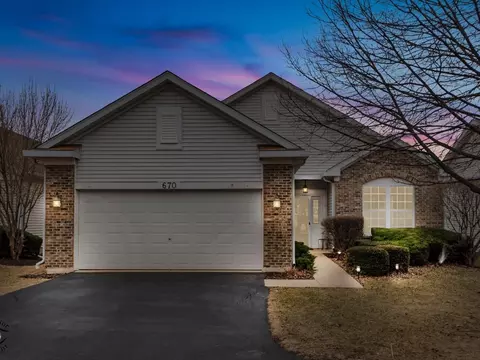 670 S Wellston Ln, Romeoville, IL 60446
