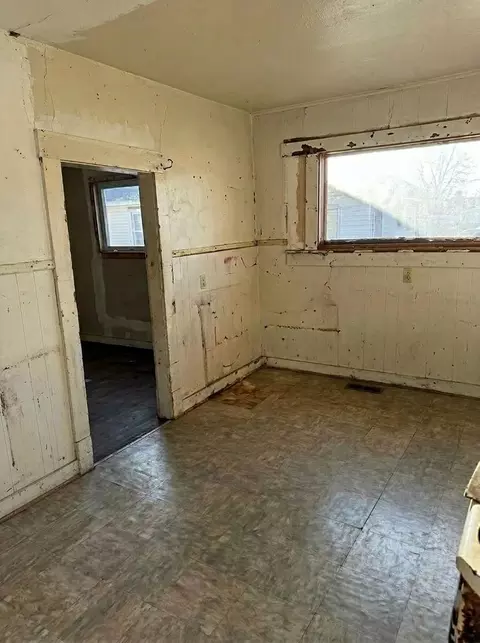Kitchen - 2516 Pine Ave, Mattoon, IL 61938 photo 1 of 3
