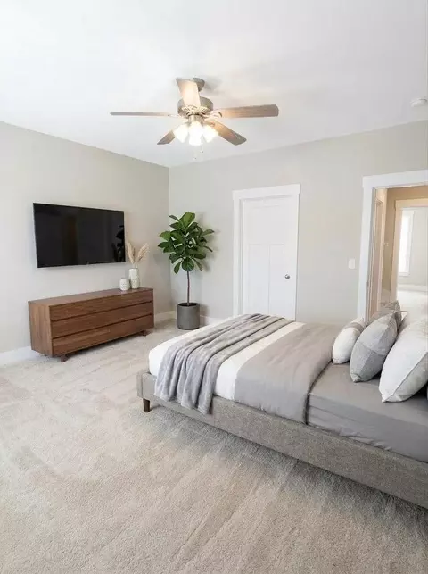 Bedroom - 2516 Pine Ave, Mattoon, IL 61938 photo 2 of 5