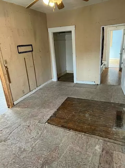 Bedroom - 2516 Pine Ave, Mattoon, IL 61938 photo 1 of 5