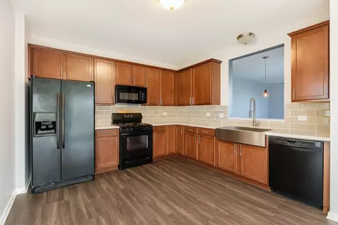 Kitchen - 3374 Cameron Dr, Elgin, IL 60124 photo 1 of 2