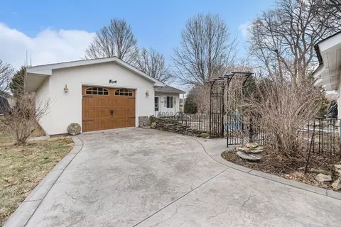2829 Chippewa Dr, Bourbonnais, IL 60914 photo 3