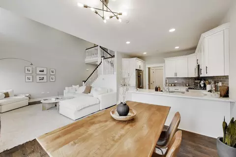 Dining - 613 Bourbon Ct, Naperville, IL 60565 photo 2 of 3
