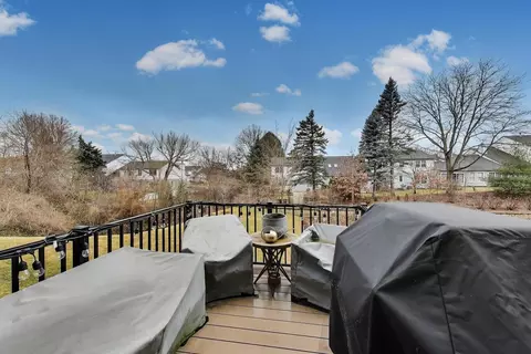 Exterior - 613 Bourbon Ct, Naperville, IL 60565 photo 3 of 4