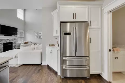 Kitchen - 613 Bourbon Ct, Naperville, IL 60565 photo 3 of 3