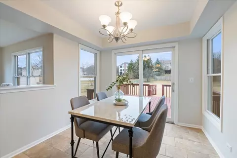 Dining - 1294 Hunters Rdg E, Hoffman Estates, IL 60192 photo 1 of 6