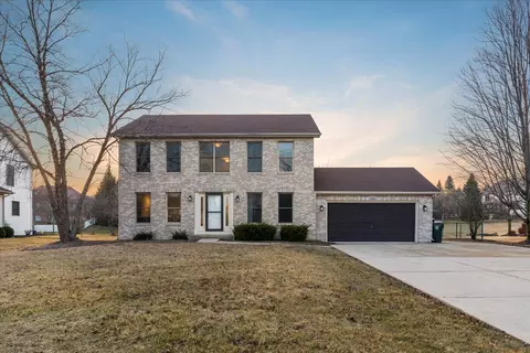 1294 Hunters Rdg E, Hoffman Estates, IL 60192