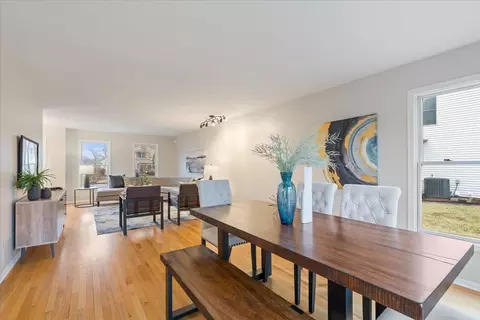 Dining - 1294 Hunters Rdg E, Hoffman Estates, IL 60192 photo 4 of 6