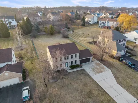 View/Area - 1294 Hunters Rdg E, Hoffman Estates, IL 60192 photo 2 of 4