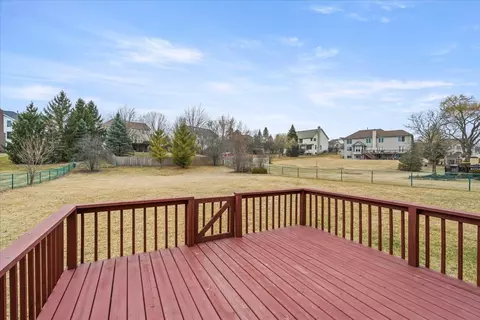 Exterior - 1294 Hunters Rdg E, Hoffman Estates, IL 60192 photo 2 of 6