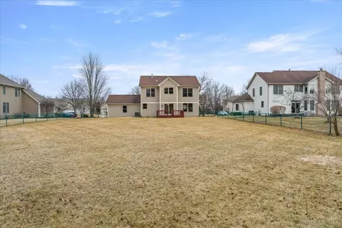 Exterior - 1294 Hunters Rdg E, Hoffman Estates, IL 60192 photo 3 of 6