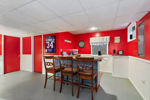 Other - 325 Stonegate Rd, Algonquin, IL 60102 photo 4 of 5