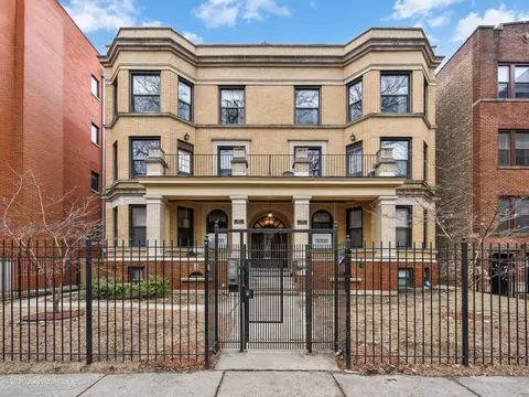 5224 N Winthrop Ave #1C, Chicago, IL 60640