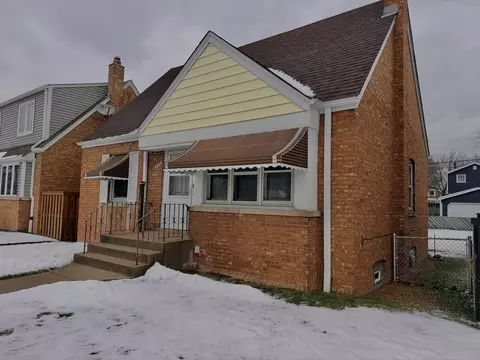 Exterior - 10909 S Pulaski Rd, Chicago, IL 60655 photo 3 of 7