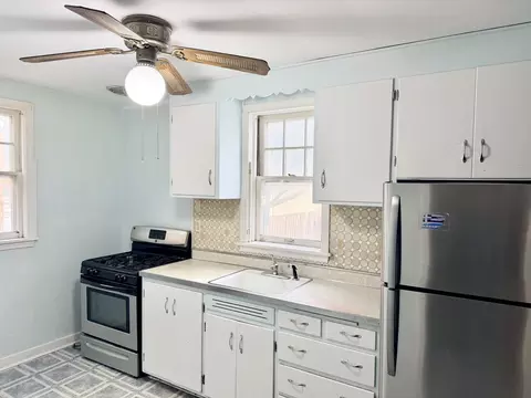Kitchen - 10909 S Pulaski Rd, Chicago, IL 60655 photo 1 of 1