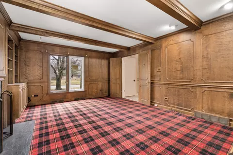 Living - 30 Strauss Ln, Olympia Fields, IL 60461 photo 1 of 6