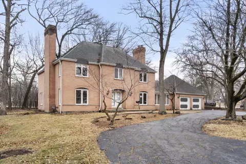 Exterior - 30 Strauss Ln, Olympia Fields, IL 60461 photo 2 of 7
