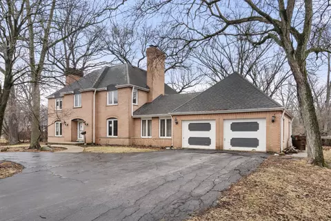 30 Strauss Ln, Olympia Fields, IL 60461