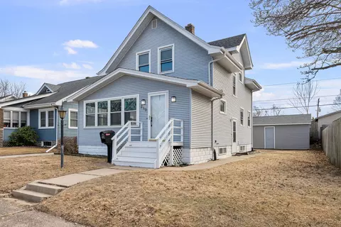350 15th Ave, Moline, IL 61265