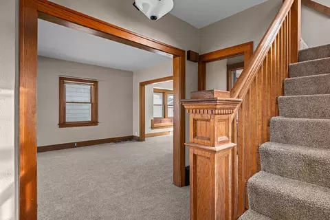 Entry Way - 350 15th Ave, Moline, IL 61265 photo 3 of 4