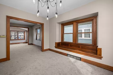 Living - 350 15th Ave, Moline, IL 61265 photo 6 of 6