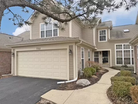 733 Clover Hill Ct, Elk Grove Village, IL 60007