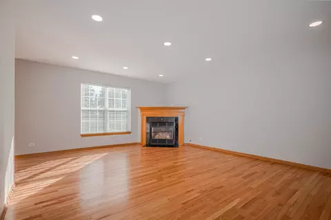 Living - 2487 Amber Ln, Elgin, IL 60123 photo 2 of 4