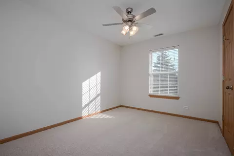 Bedroom - 2487 Amber Ln, Elgin, IL 60123 photo 1 of 2