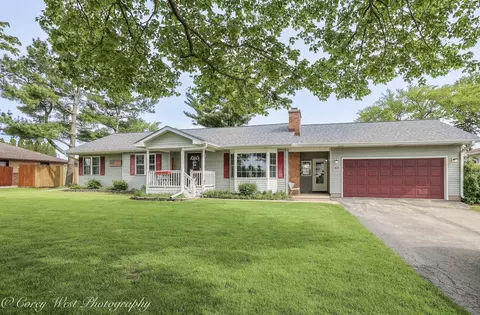 533 Bethany Rd, Sycamore, IL 60178