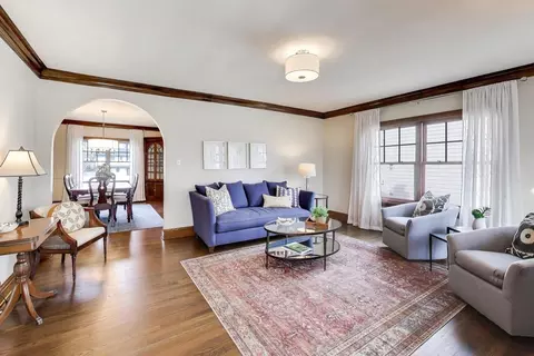 Living - 277 E Oneida Ave, Elmhurst, IL 60126 photo 1 of 4