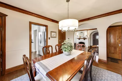 Dining - 277 E Oneida Ave, Elmhurst, IL 60126 photo 2 of 4