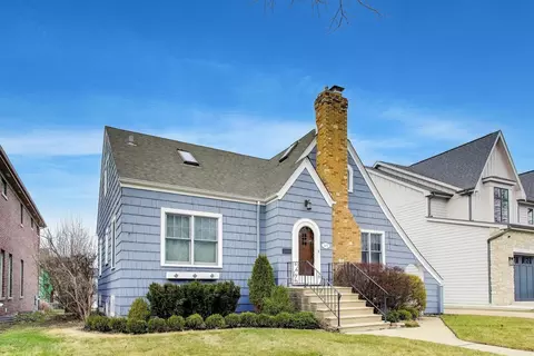 Exterior - 277 E Oneida Ave, Elmhurst, IL 60126 photo 3 of 10