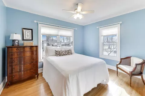 Bedroom - 277 E Oneida Ave, Elmhurst, IL 60126 photo 4 of 8