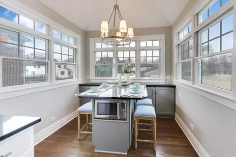Kitchen - 277 E Oneida Ave, Elmhurst, IL 60126 photo 4 of 4