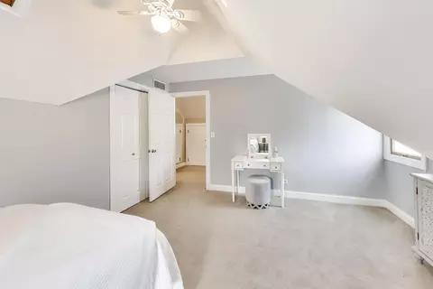 Bedroom - 277 E Oneida Ave, Elmhurst, IL 60126 photo 7 of 8