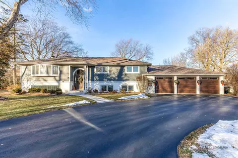 950 W Hillside St, Palatine, IL 60067